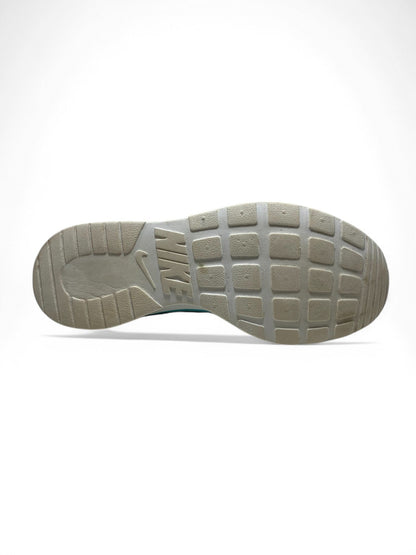 Branded Original Used Pre-Loved Sneakers in Pakistan