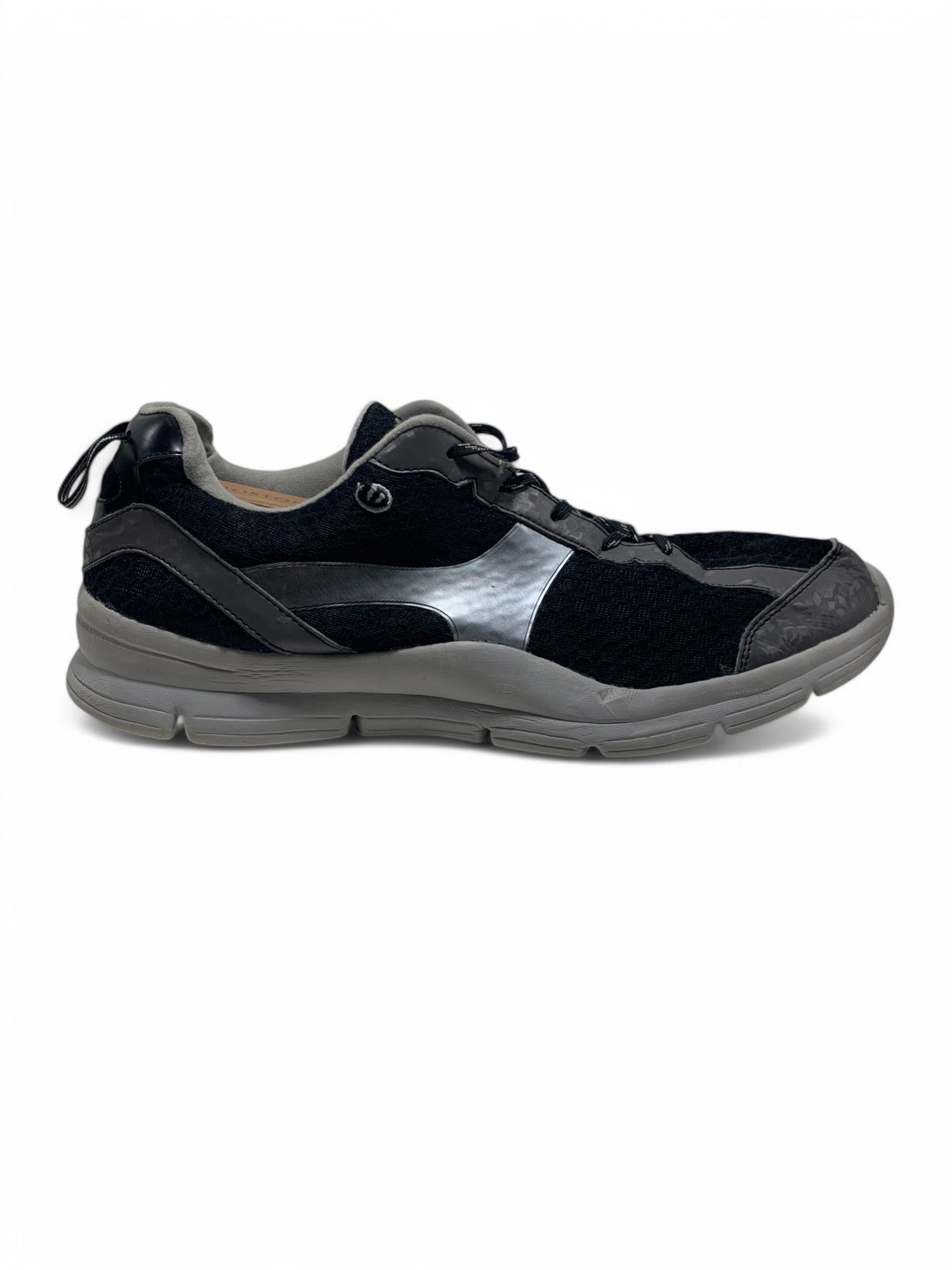 Branded Original Used Pre-Loved Sneakers in Pakistan