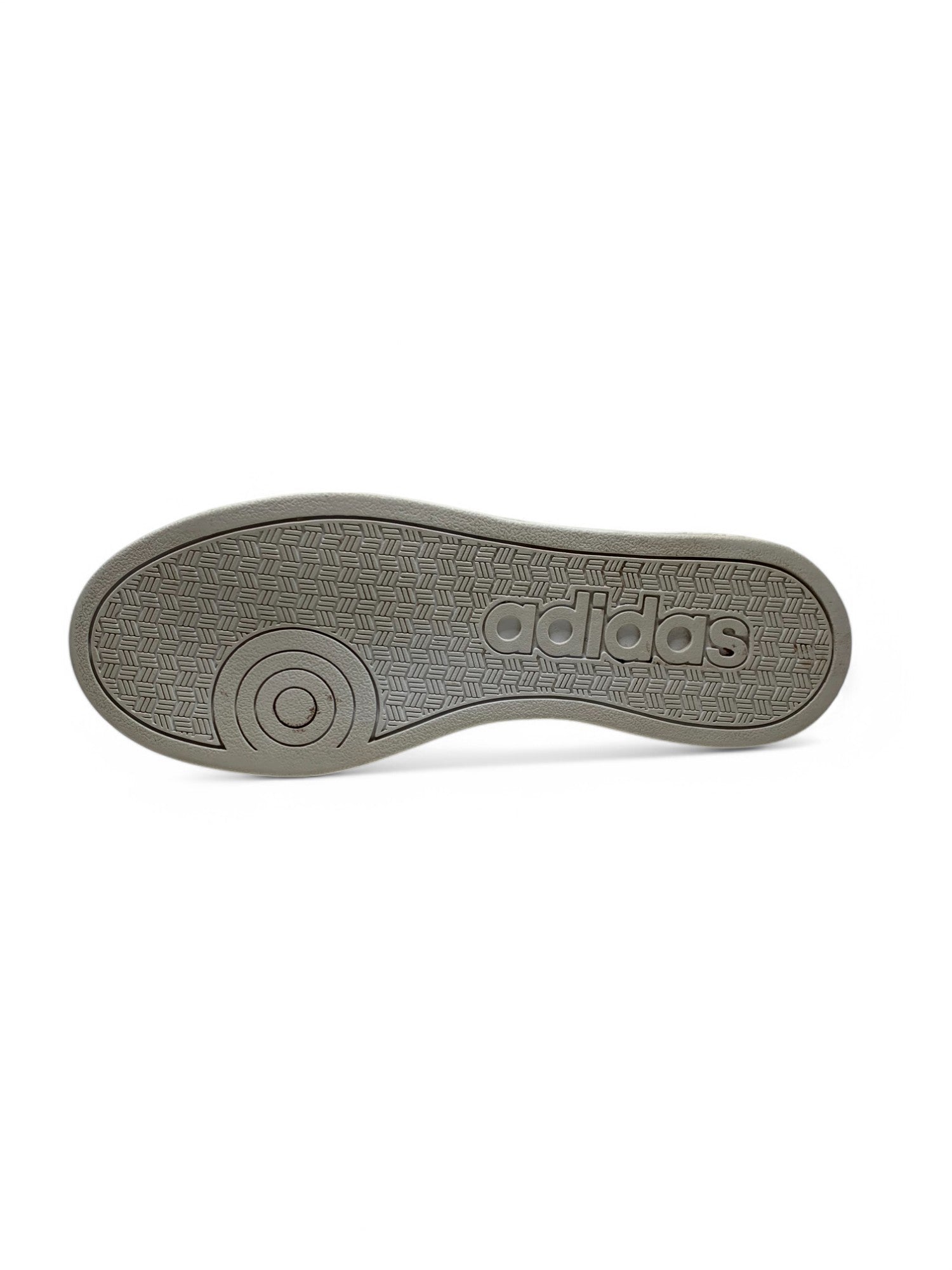 Branded Original Used Pre-Loved Sneakers in Pakistan
