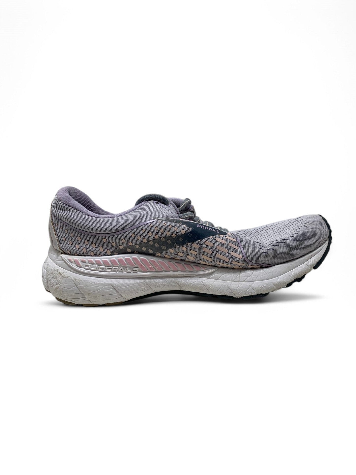 Branded Original Used Pre-Loved Sneakers in Pakistan