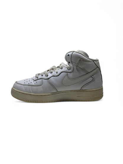 Branded Original Used Pre-Loved Sneakers in Pakistan